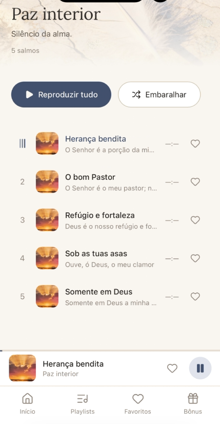 Tela da playlist "Paz interior" com 5 salmos e player tocando